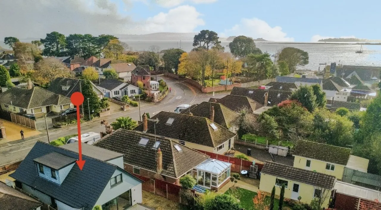 4 bed house for sale — Lake Road, Hamworthy