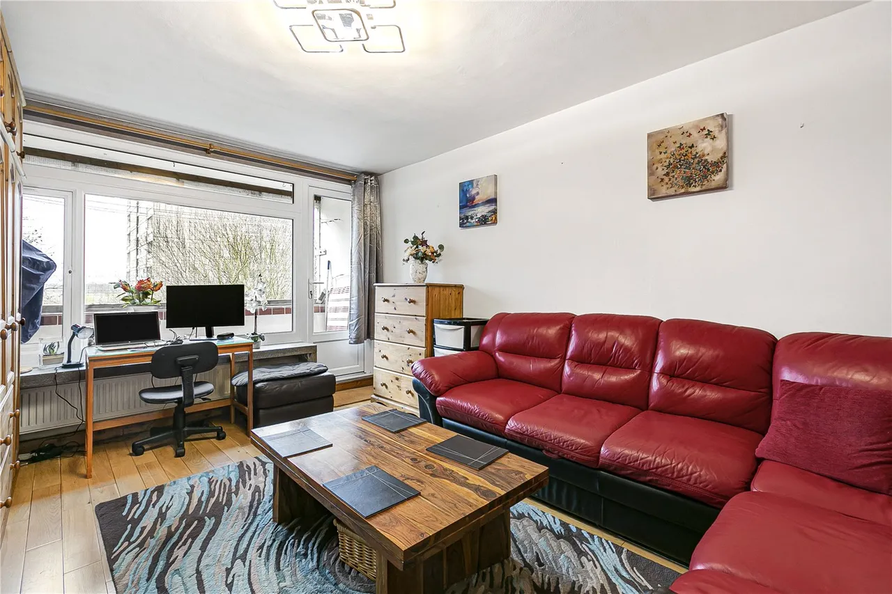 Tunworth Crescent, London, SW15, photo 2