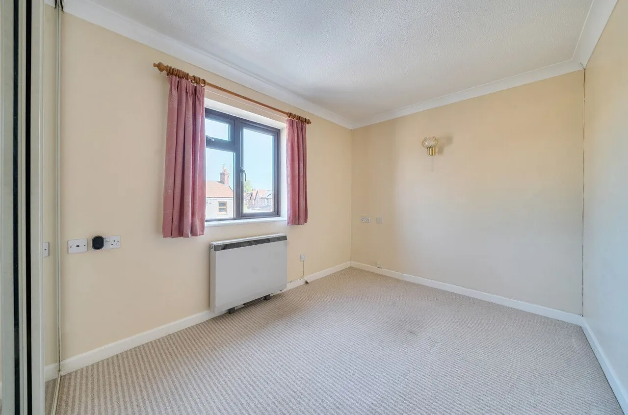 Goswell Close, Street, BA16, photo 13