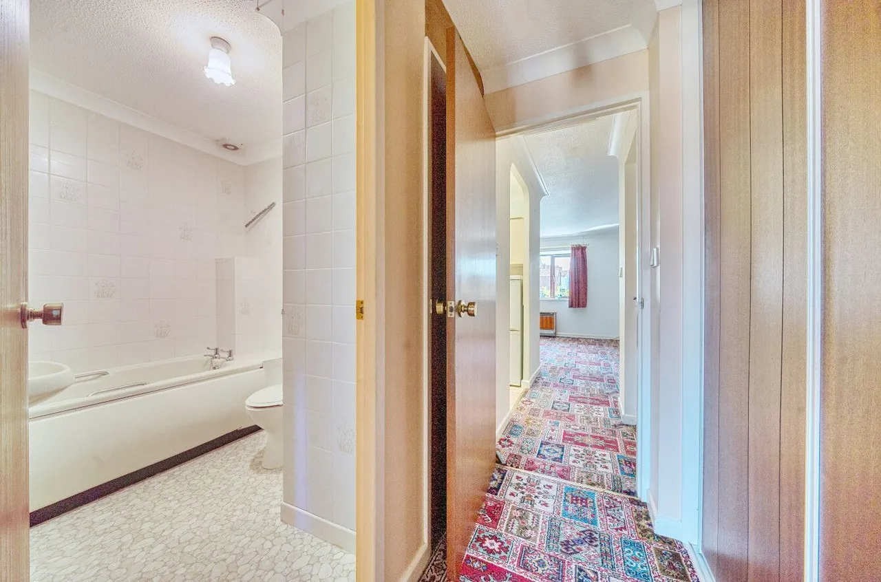 Goswell Close, Street, BA16, photo 9
