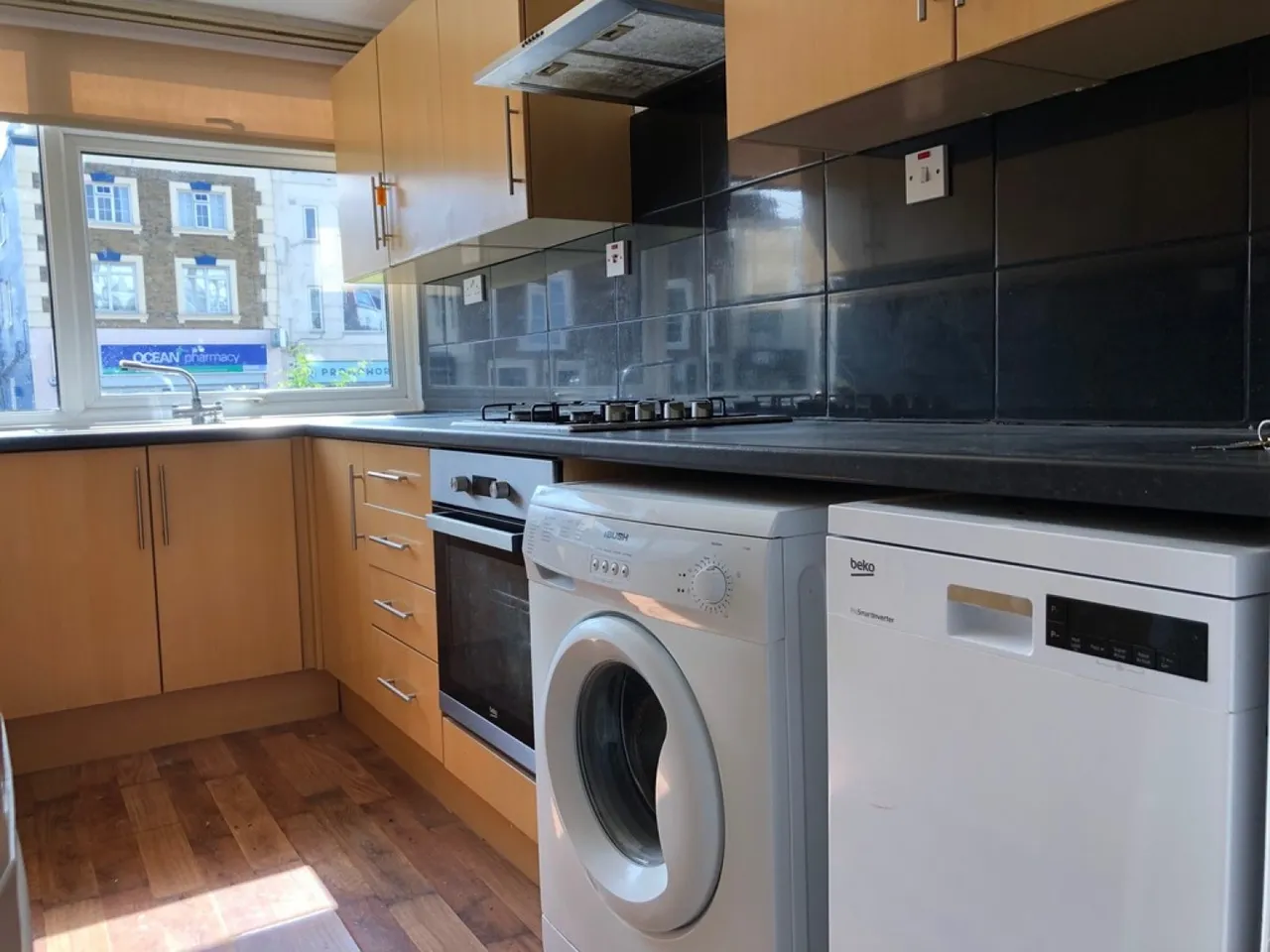 The Chiltons, South Woodford, E18, photo 4