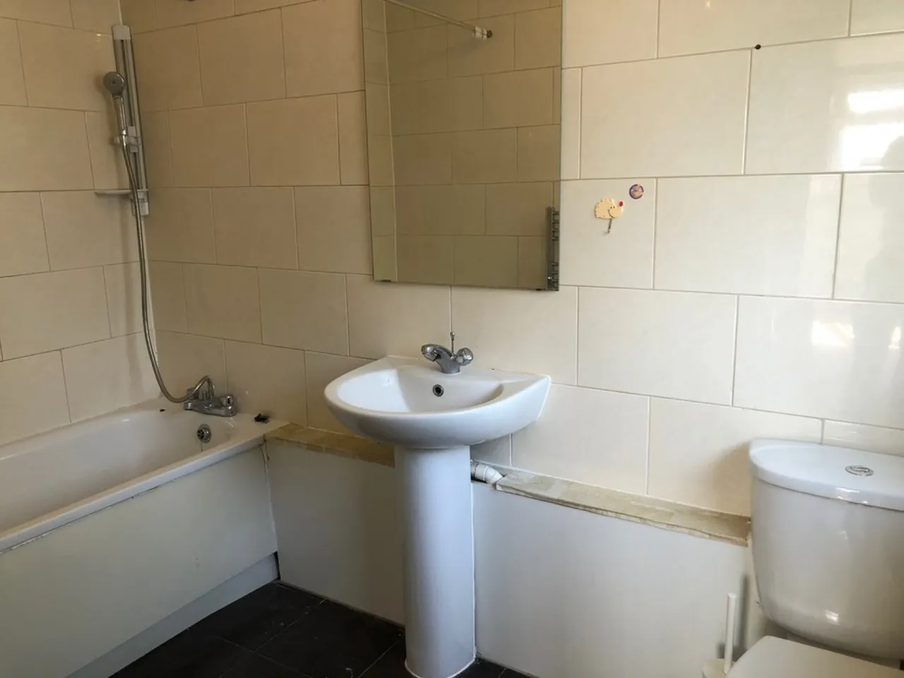 The Chiltons, South Woodford, E18, photo 6
