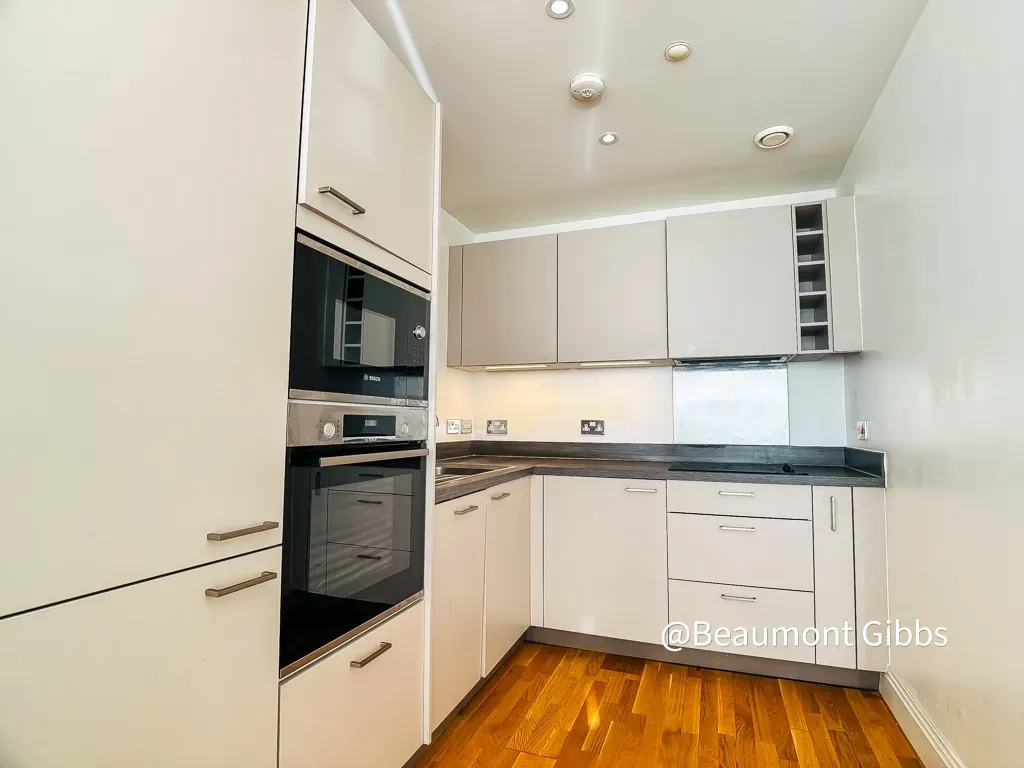 Wellington Street, Woolwich, SE18, photo 13