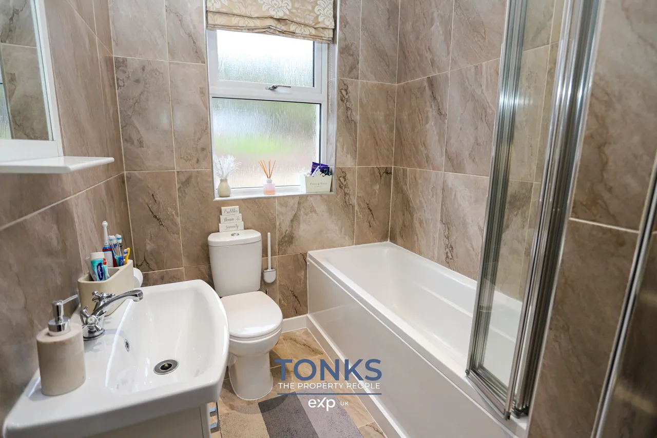 Station Road, Cradley Heath, B64, photo 15