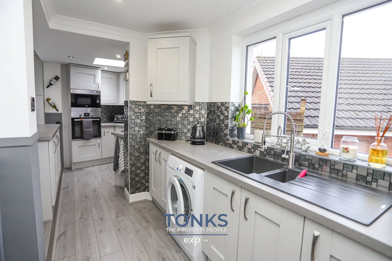 Station Road, Cradley Heath, B64, photo 5