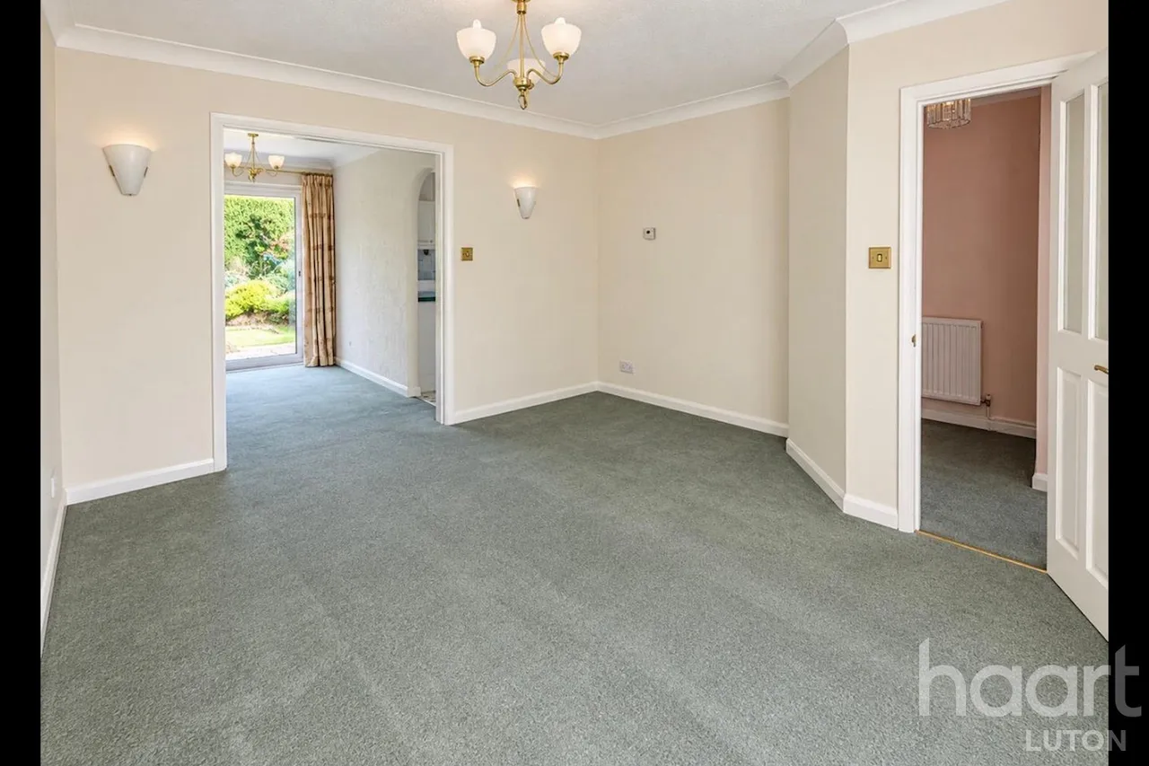 Huckleberry Close, Luton, LU3, photo 5