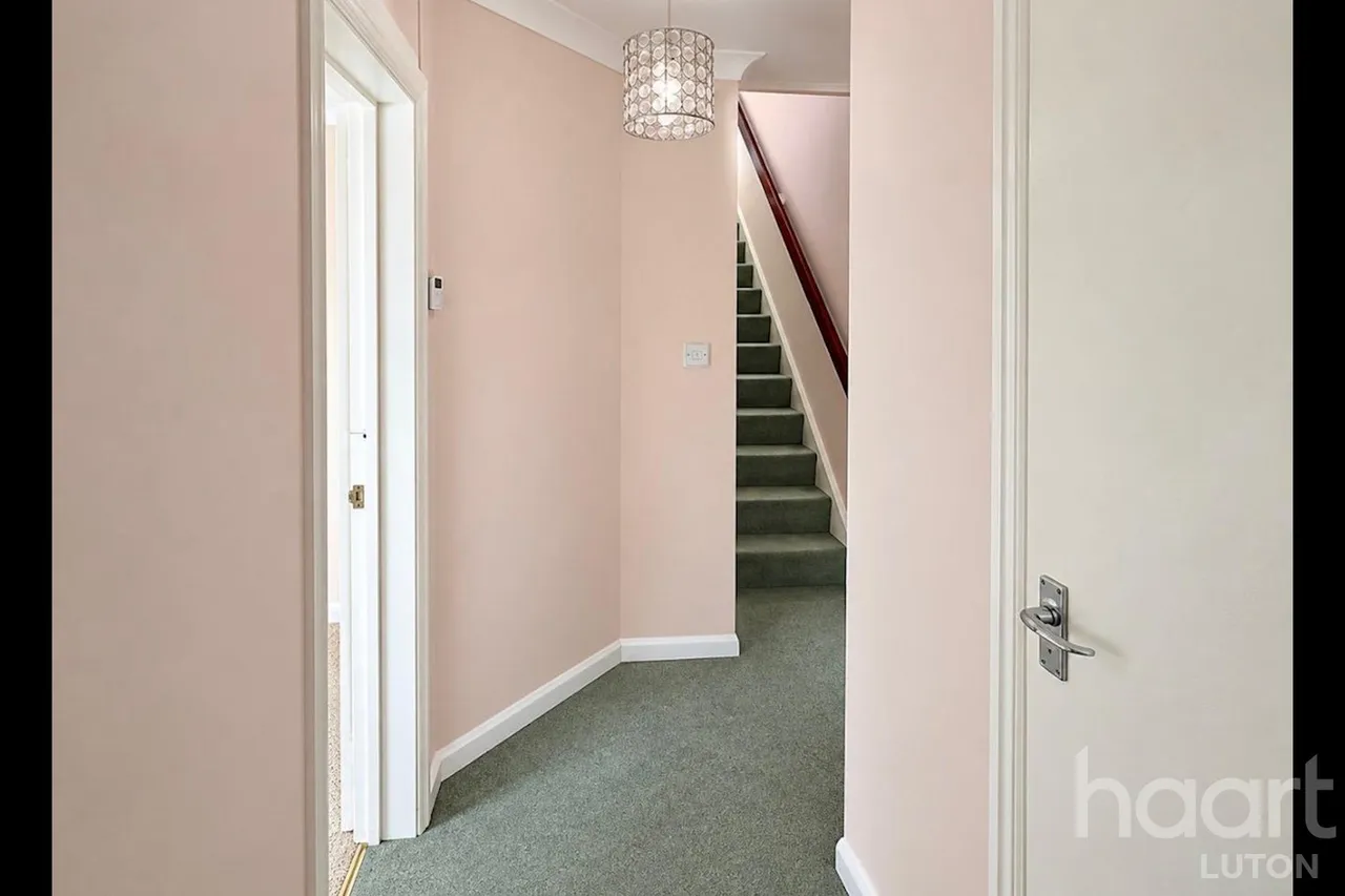 Huckleberry Close, Luton, LU3, photo 4