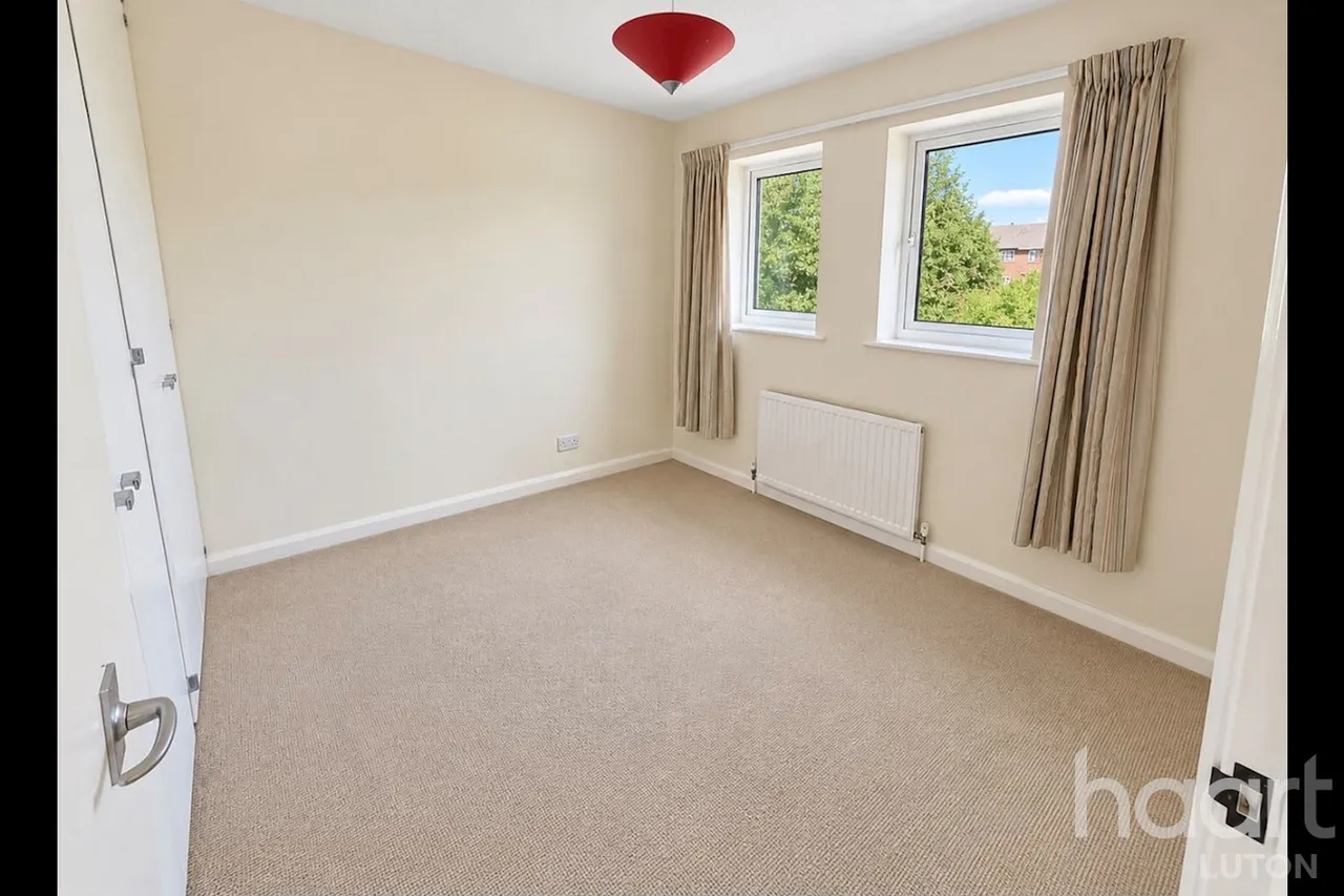 Huckleberry Close, Luton, LU3, photo 11