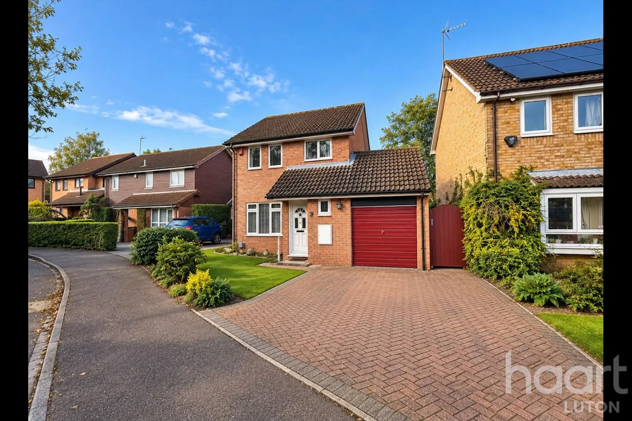 3 bed house for sale, Huckleberry Close, Luton, LU3