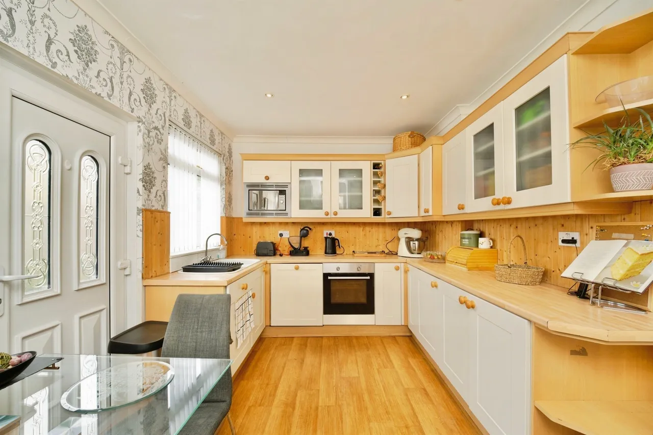 Rooley Avenue, Bradford, photo 5