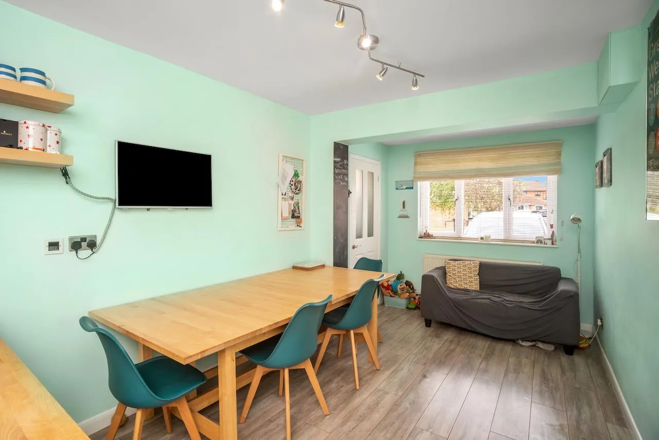 Kimble Close, East Hunsbury, photo 5