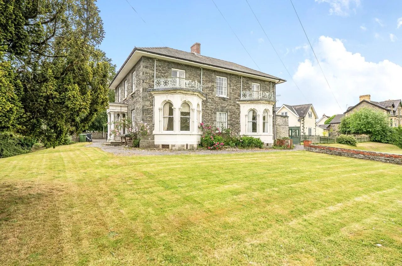 5 bed house for sale — The Strand, Builth Wells, Powys, LD2 3BG