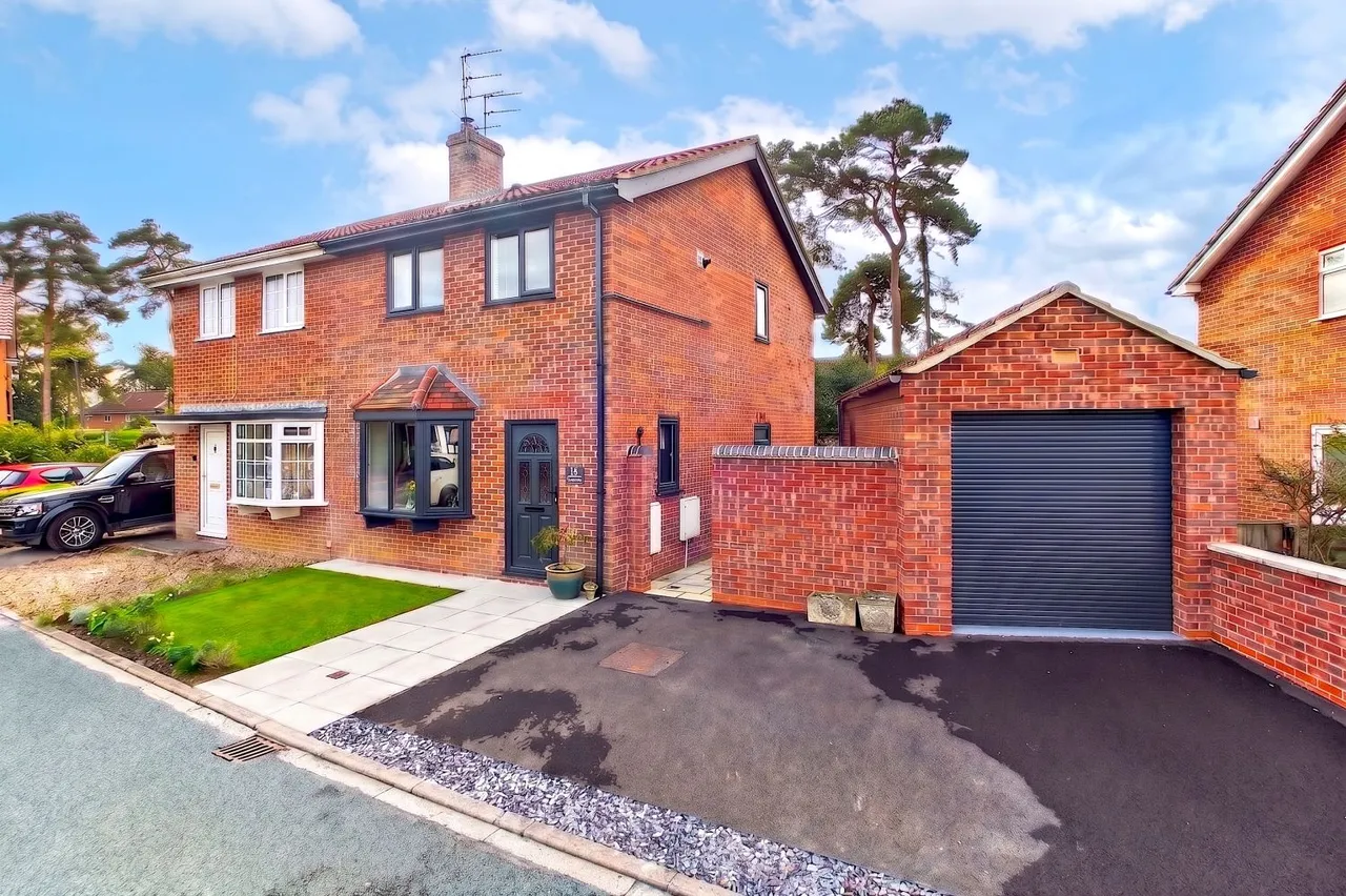 Pinewood Close, Pocklington, YO42, photo 3