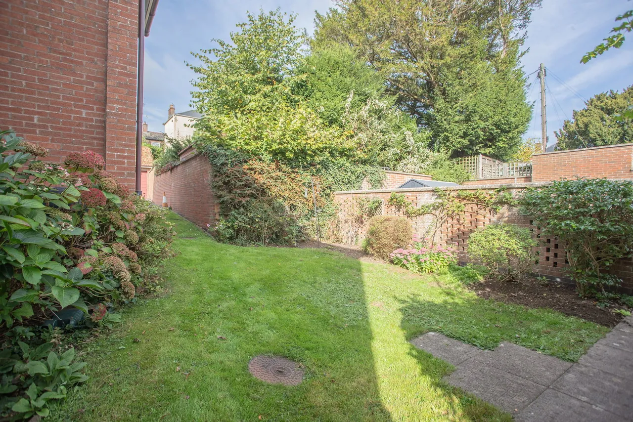Clarence Court, Wotton-under-Edge, photo 8