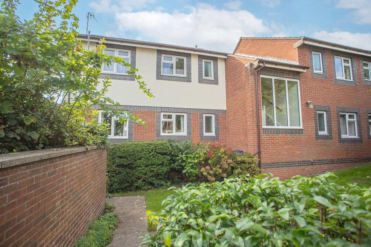 Clarence Court, Wotton-under-Edge, photo 9