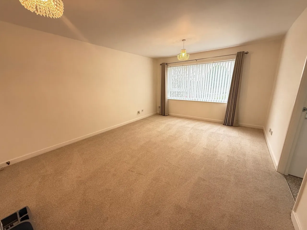 2 bed flat to rent — Burrows Court, NN3