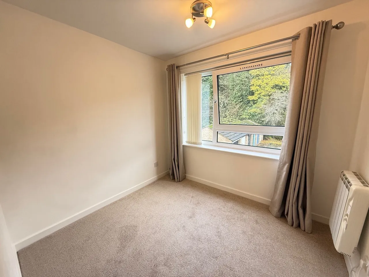 Burrows Court, NN3, photo 4