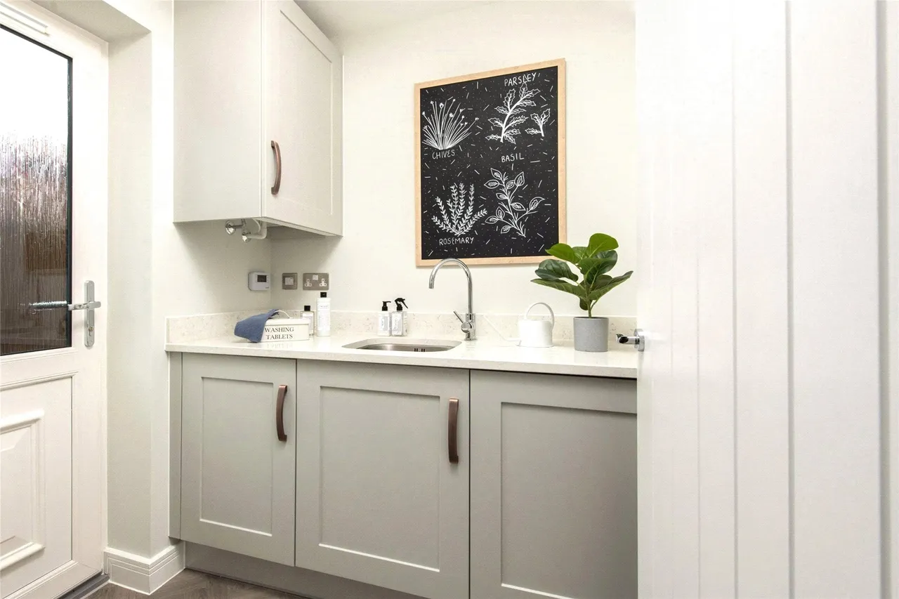 Moreton Road, MK18, photo 5