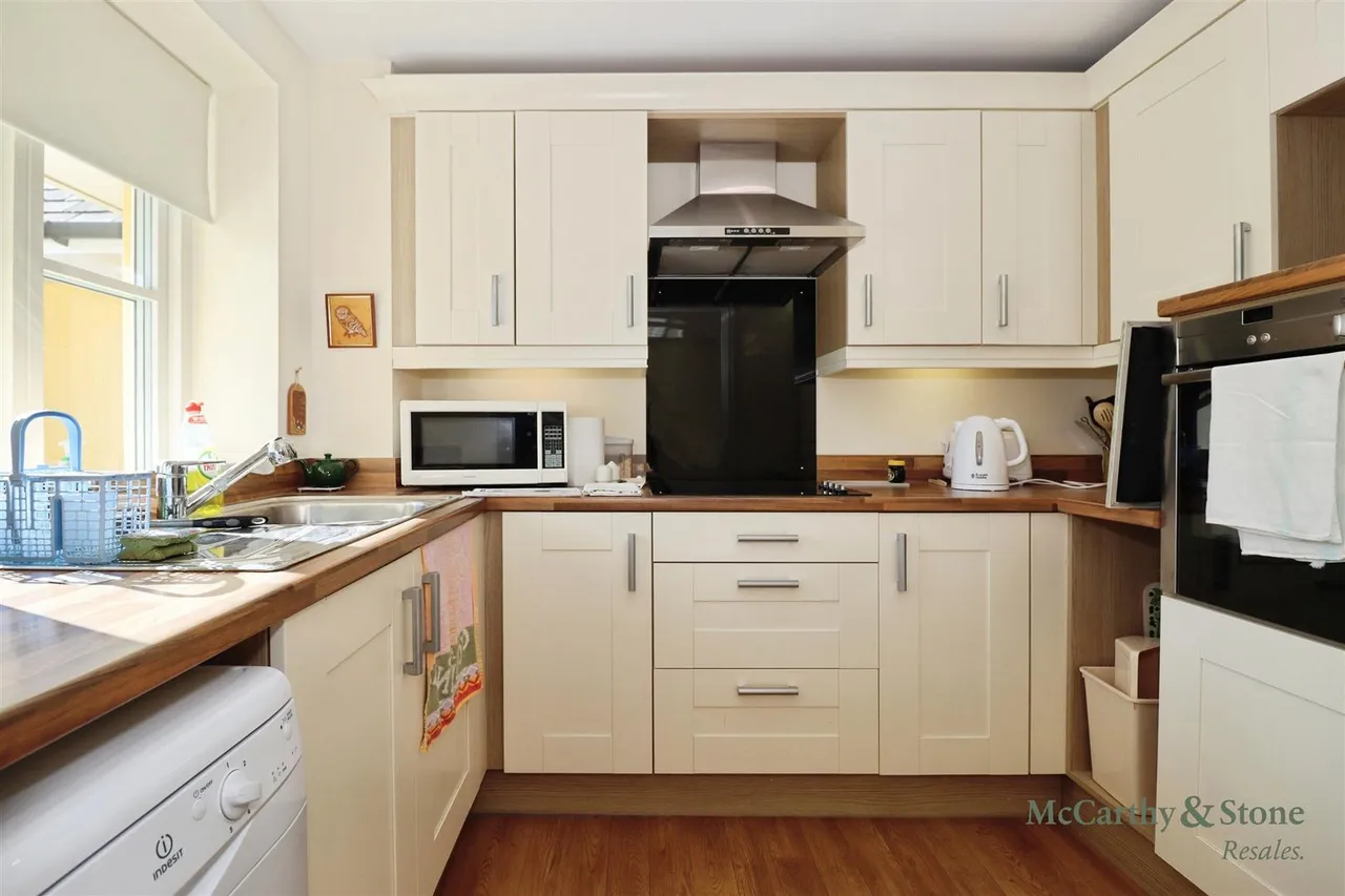 Barnhill Road, Chipping Sodbury, BS37, photo 2