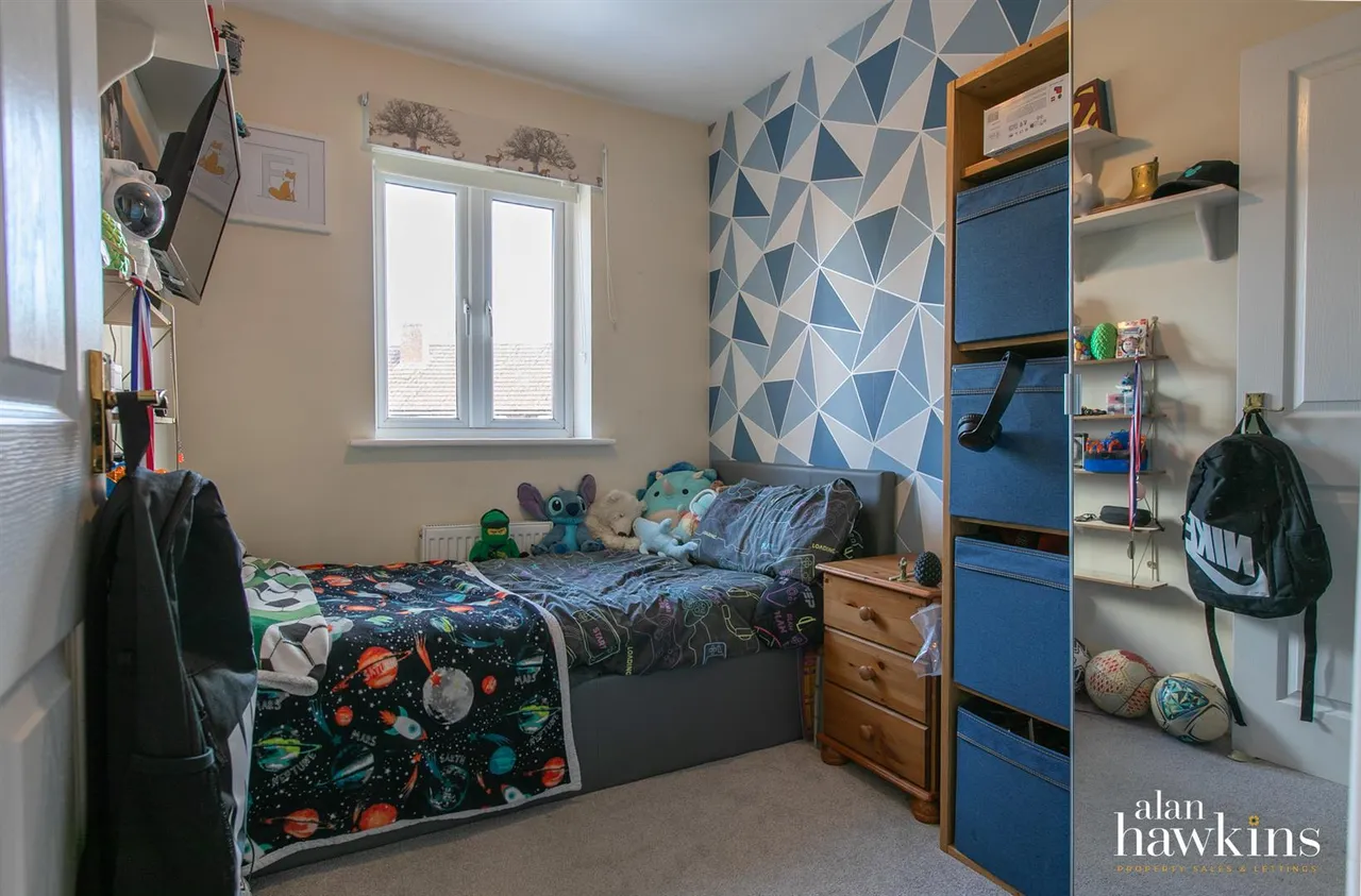 St. Josephs Way, Lyneham, SN15, photo 11