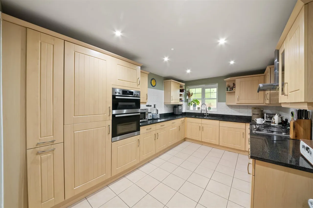 Fairfield Road, Uxbridge, photo 4