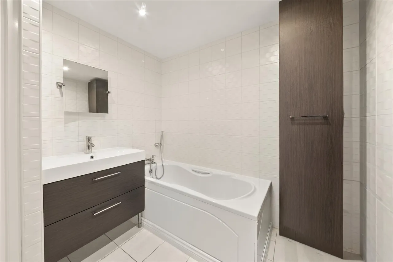 Fairfield Road, Uxbridge, photo 5