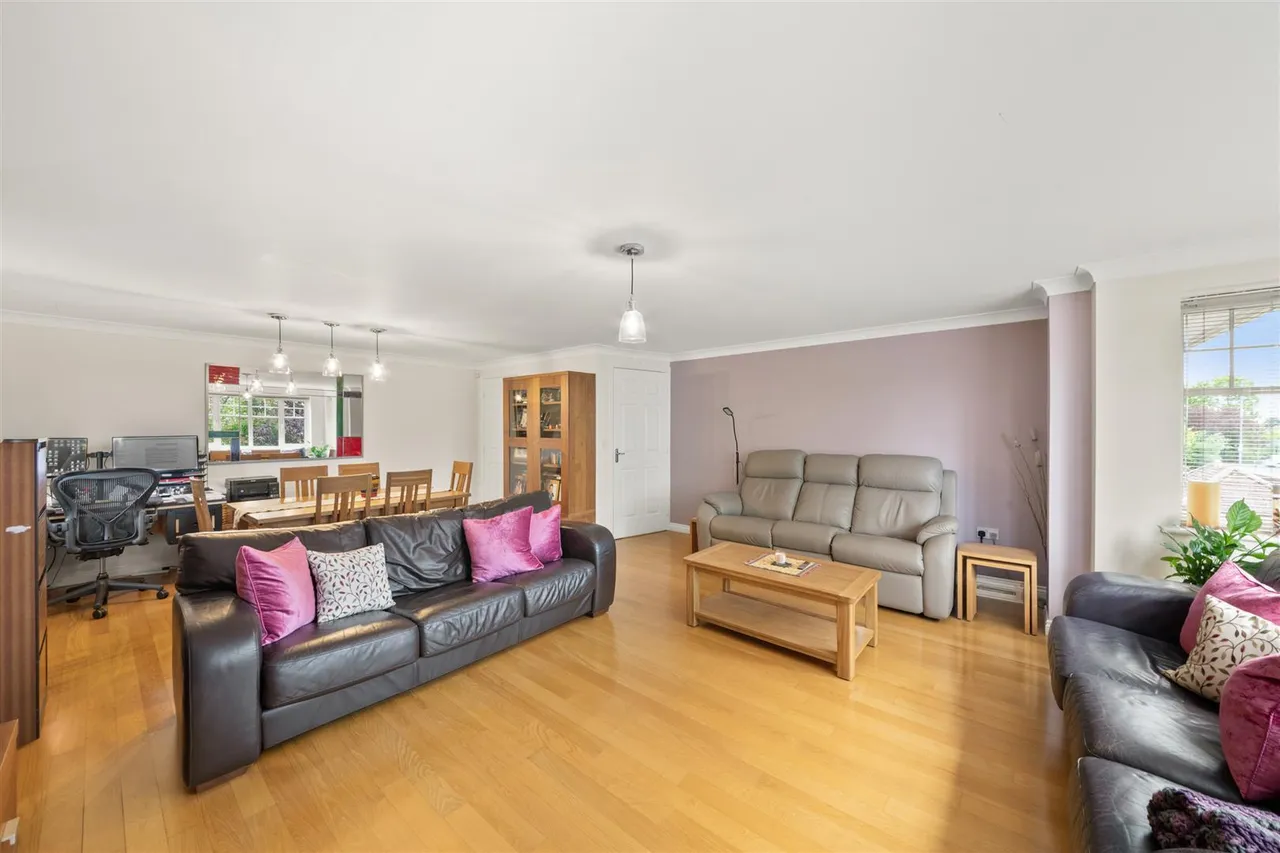Fairfield Road, Uxbridge, photo 2