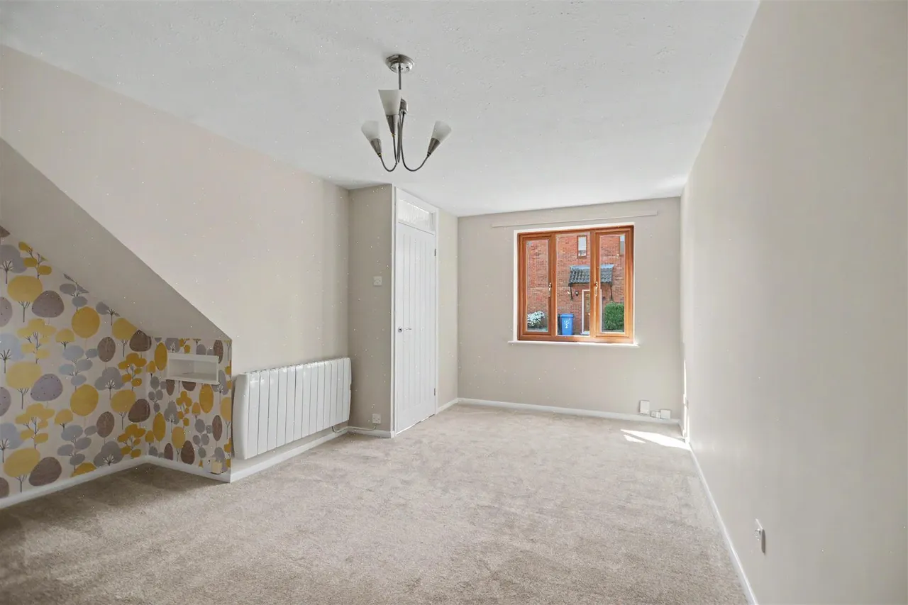 Howard Close, Long Eaton, NG10, photo 5