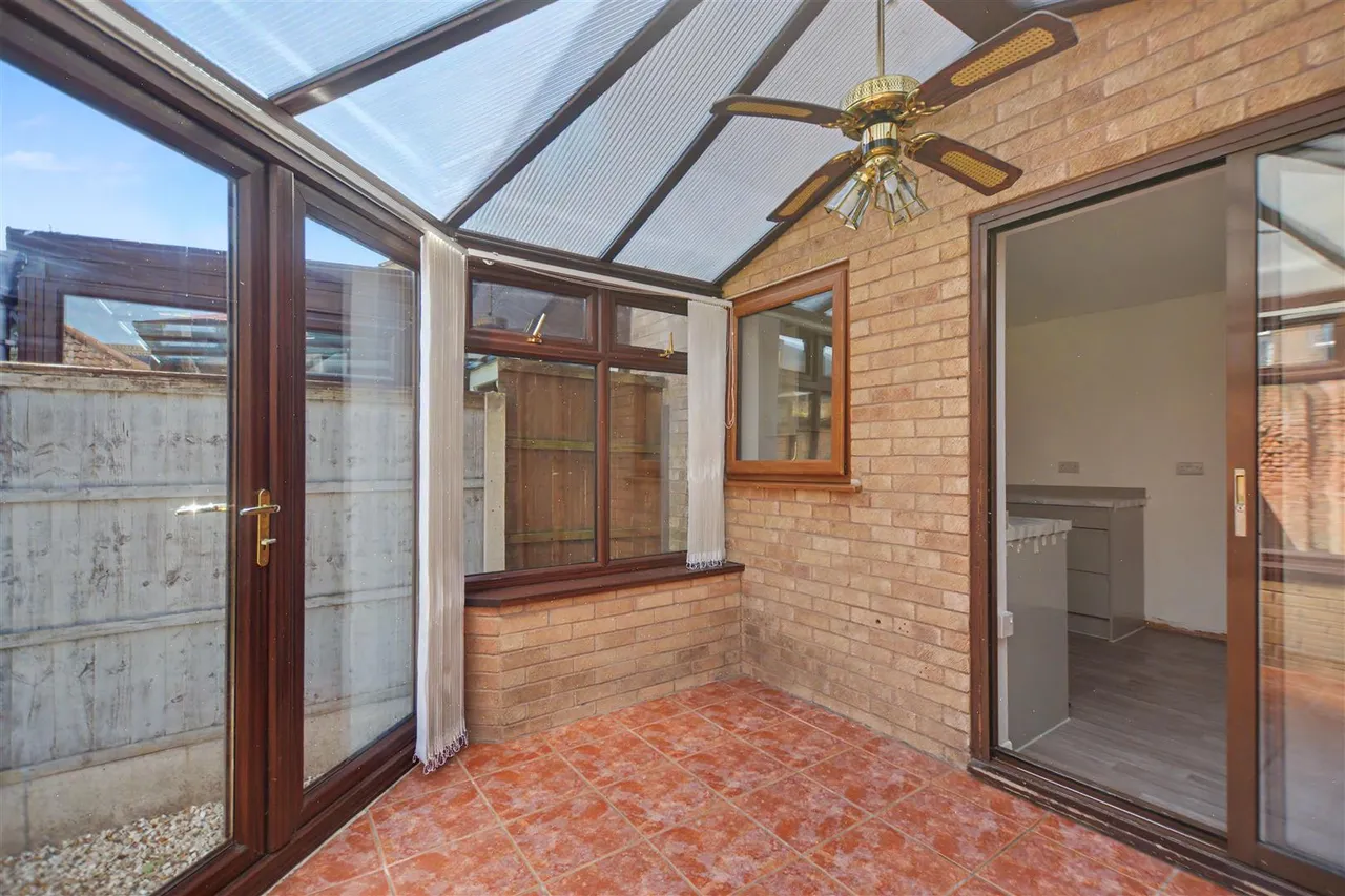 Howard Close, Long Eaton, NG10, photo 8