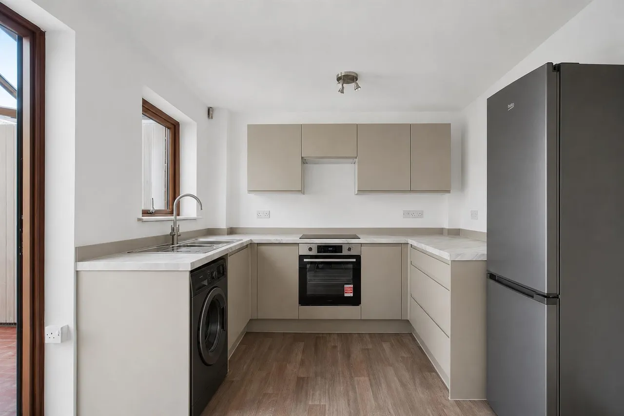 Howard Close, Long Eaton, NG10, photo 3