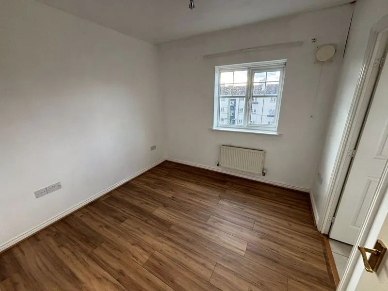 1 Symphony Close, Edgware HA8 0ED, photo 5