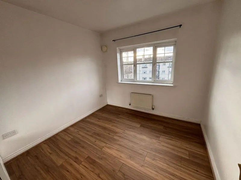 1 Symphony Close, Edgware HA8 0ED, photo 7