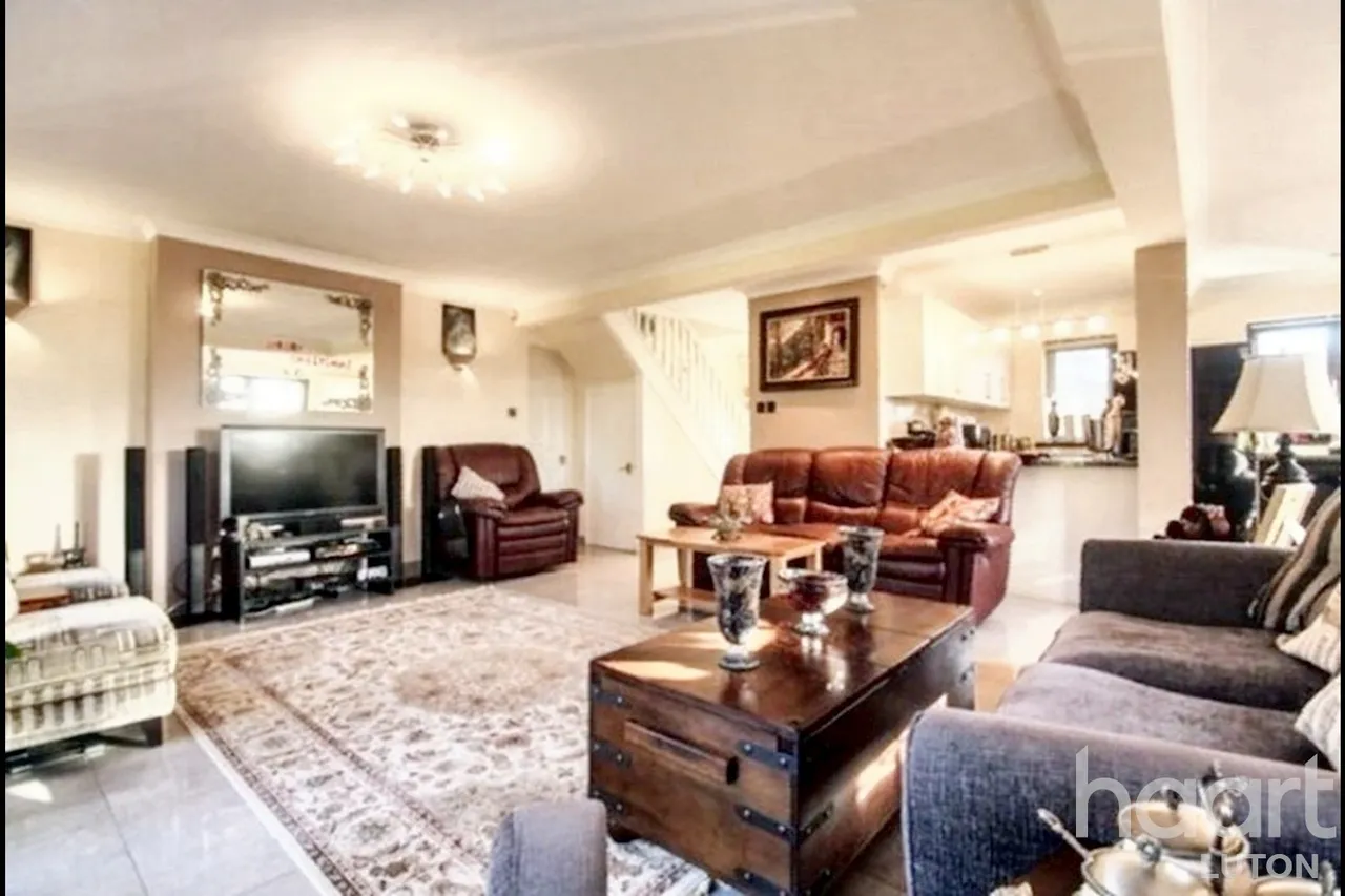 Hart Hill Lane, Luton, LU2, photo 14