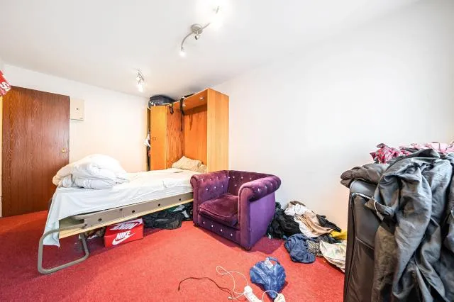 Stephenson Court, Slough, SL1, photo 3