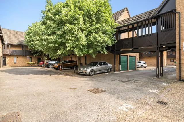 Stephenson Court, Slough, SL1, photo 8