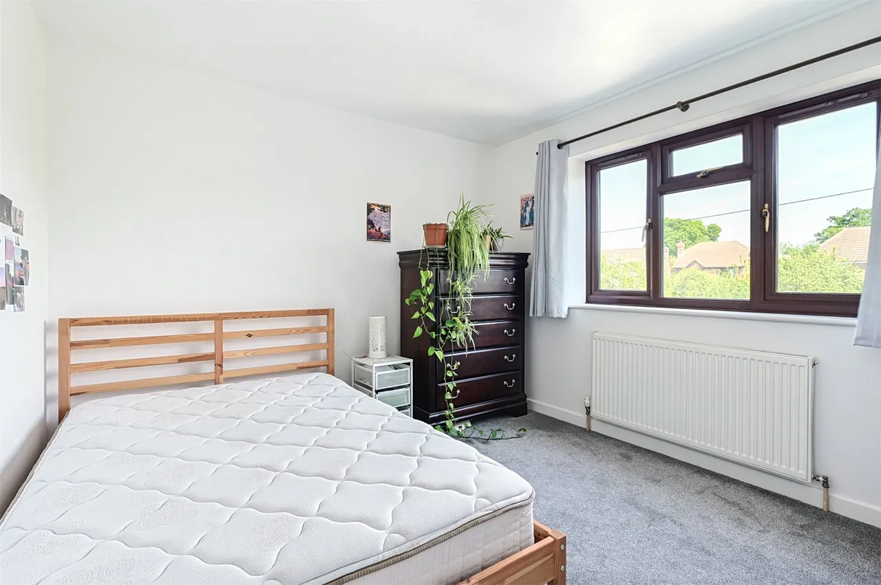 South Lane, Ash, Guildford, Surrey, GU12 6NJ, photo 9