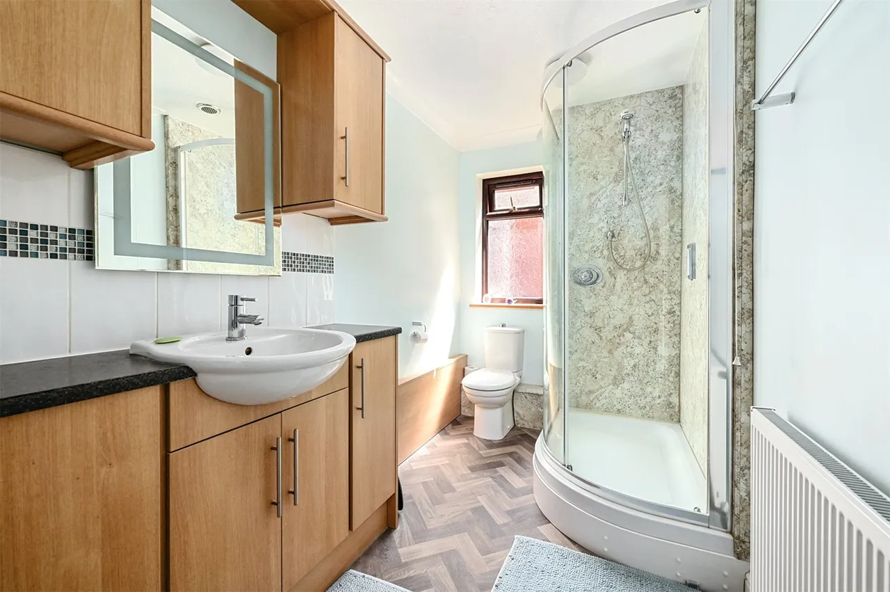 South Lane, Ash, Guildford, Surrey, GU12 6NJ, photo 7