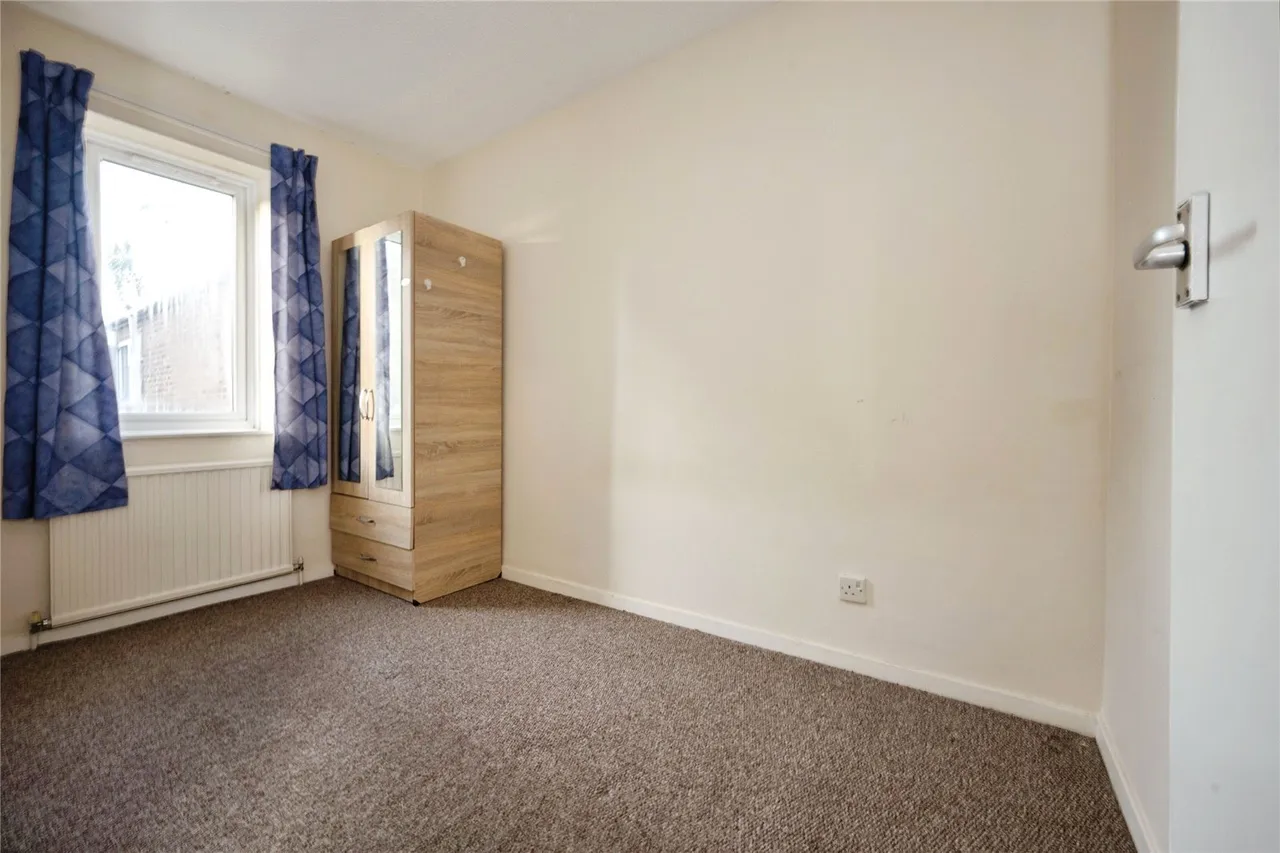 Elgar Path, Luton, LU2, photo 11