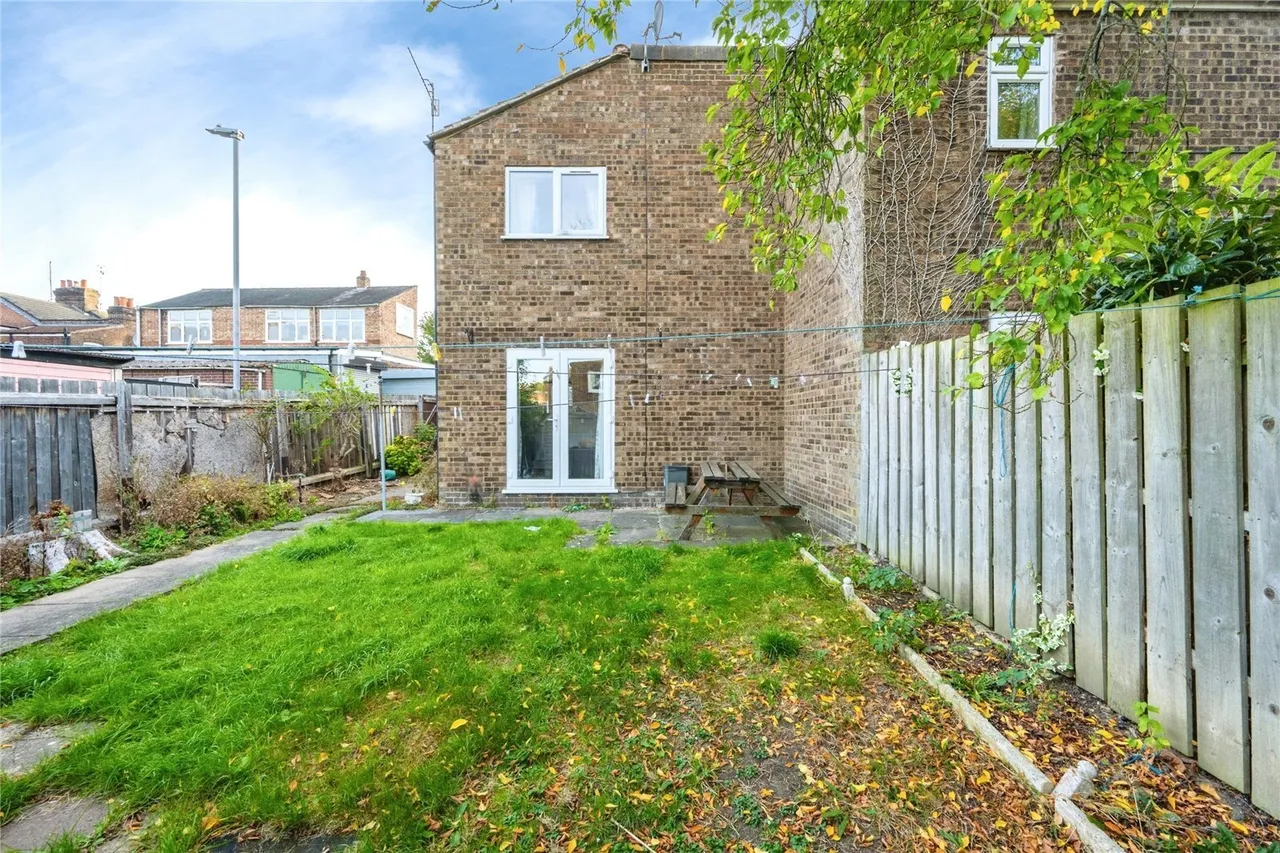 Elgar Path, Luton, LU2, photo 15