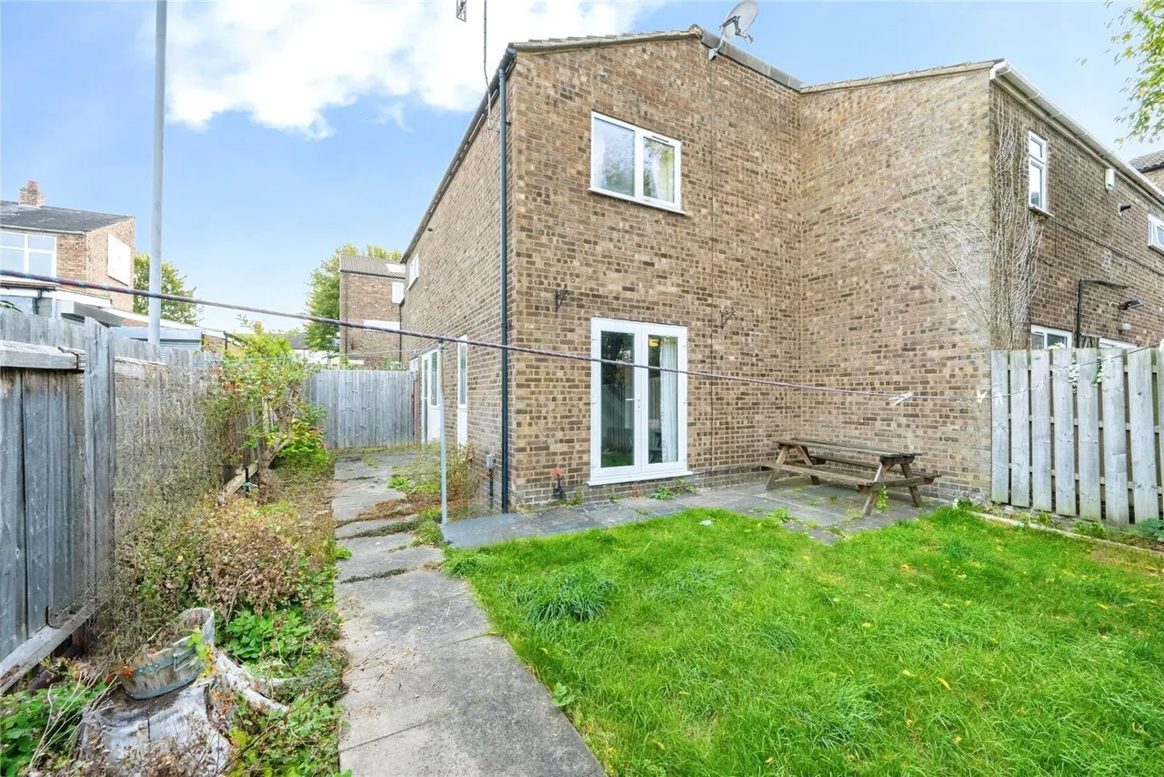 Elgar Path, Luton, LU2, photo 16