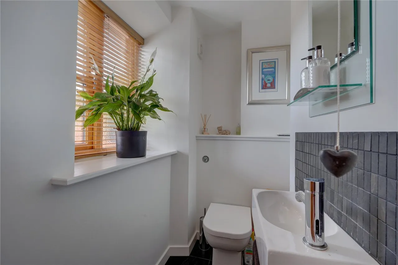 Lea End Lane, Hopwood, B48, photo 13