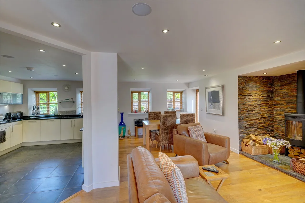 Lea End Lane, Hopwood, B48, photo 8