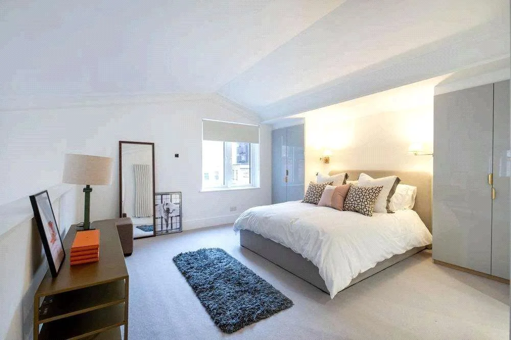 Sloane Square, Whittaker Street, London, SW1W, photo 2
