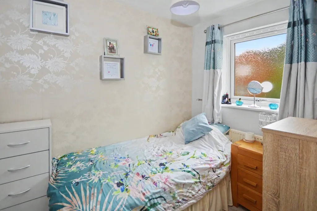 Compton Way, Earls Barton, photo 9