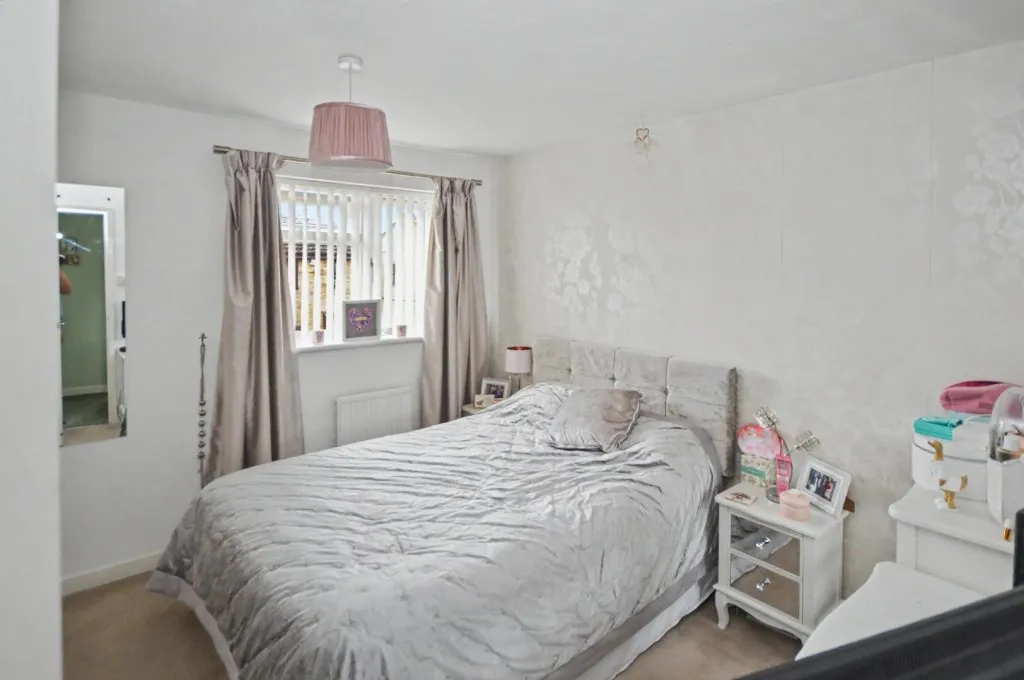 Compton Way, Earls Barton, photo 7