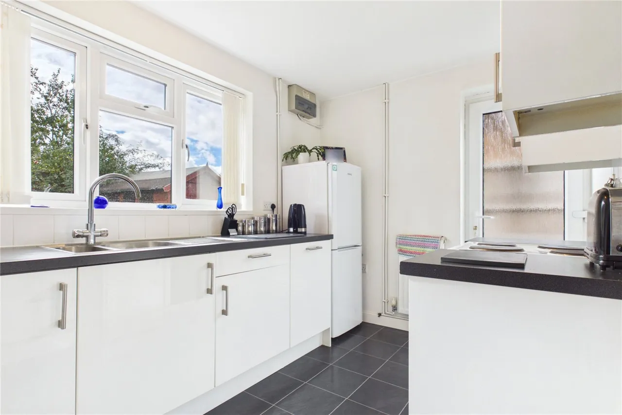 Andrews Close, Theale, RG7, photo 4