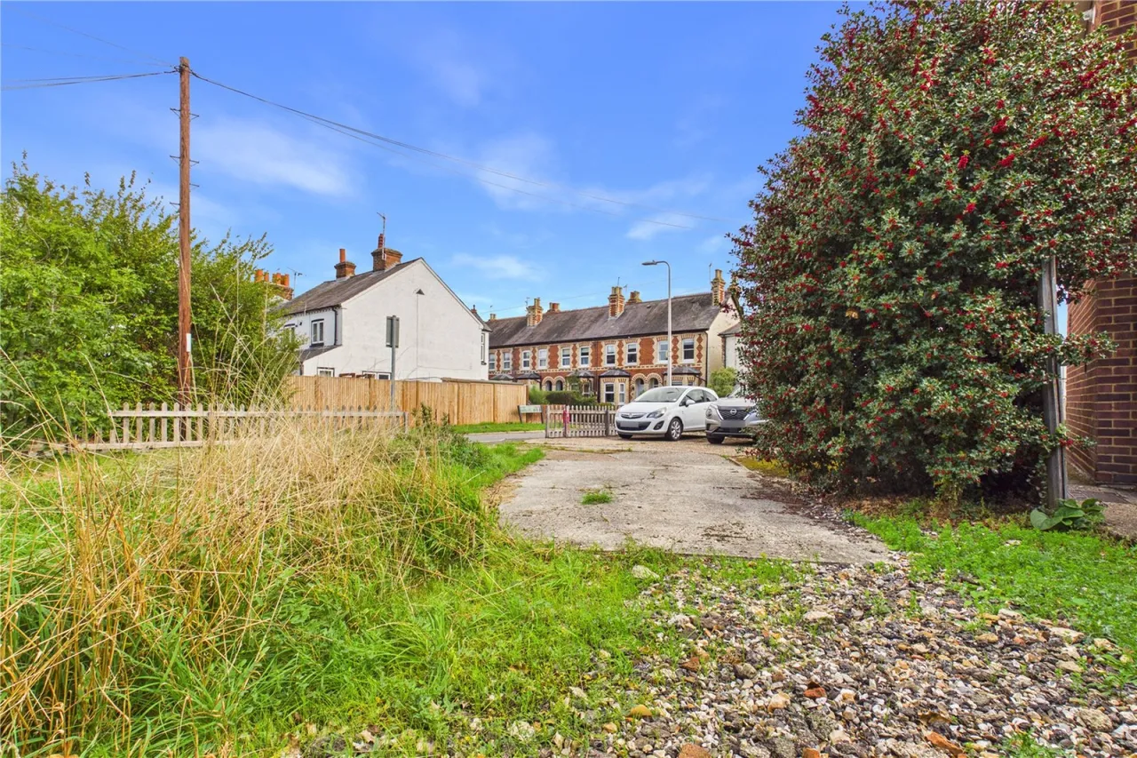Andrews Close, Theale, RG7, photo 12