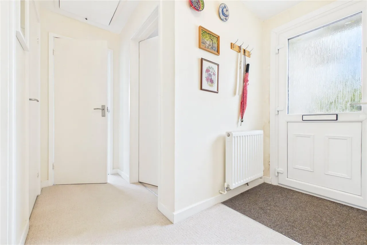 Andrews Close, Theale, RG7, photo 8