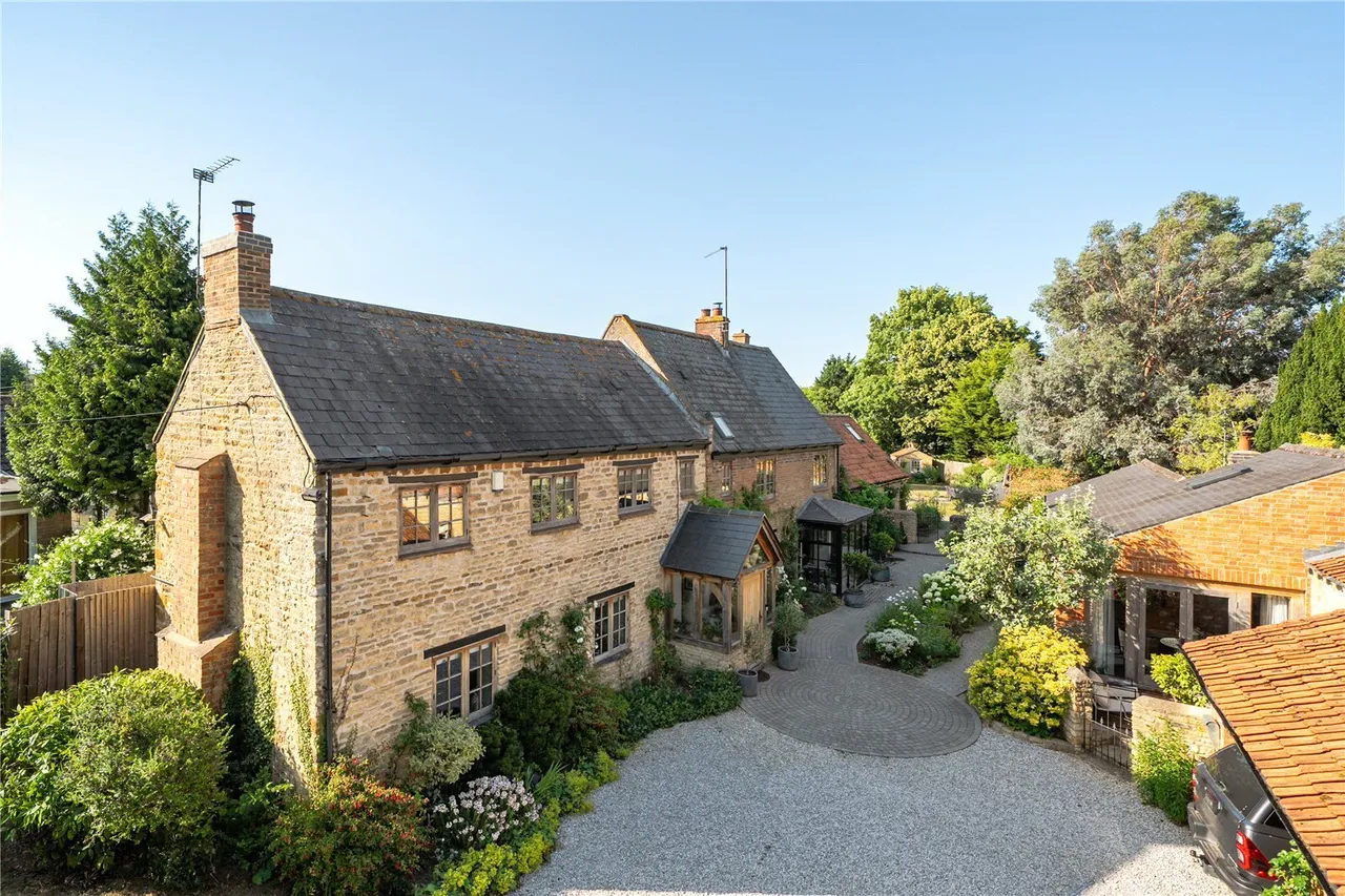 Carpenters Yard, Orlingbury, NN14, photo 3