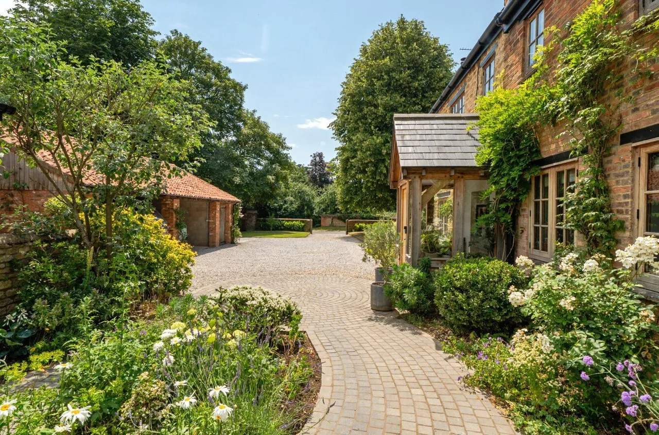 Carpenters Yard, Orlingbury, NN14, photo 25